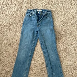 Abercrombie 90s Ultra High Rise Straight mid wash jeans, size 24 regular